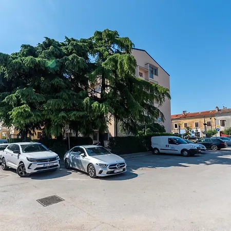Pearl Rea Poreč