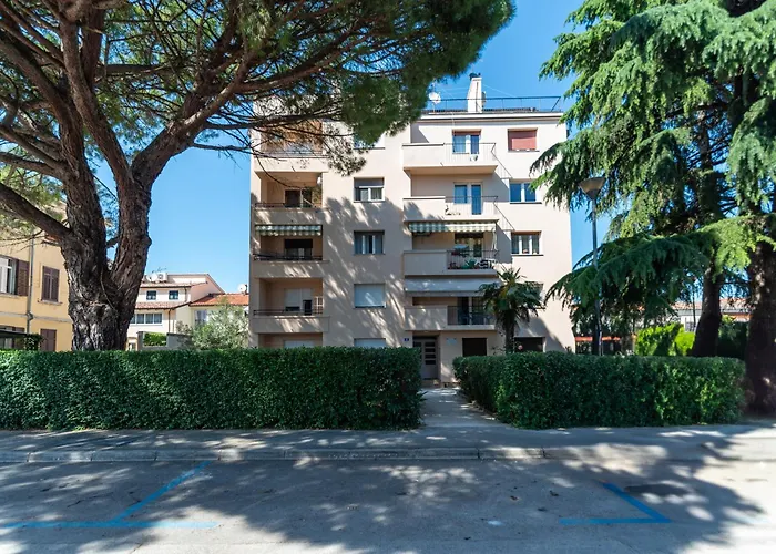 Pearl Rea Poreč